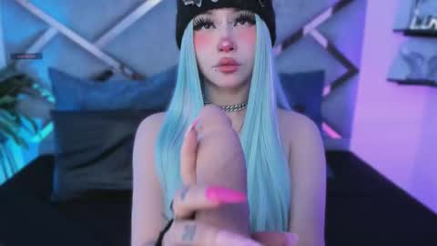 Keidy Monday to Saturday from 200 pm to 810pm  UTC-5 Colombia Time online show from December 3, 9:15 pm