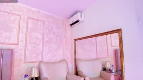 keirahartz online show from February 3, 3:37 am