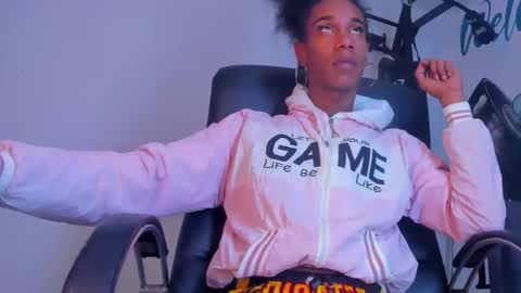 KEISY MARIANA  online show from March 9, 11:48 am