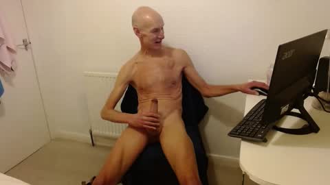 Snapshot of keithc440 chatting on December 1, 7:05 pm Keith online show from December 1, 7:05 pm