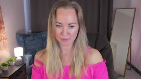 Kelly online show from June 11, 4:21 am