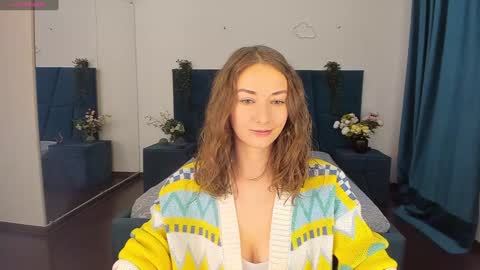 Kelly XO online show from December 6, 10:33 am