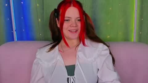 Kellyfiery online show from April 15, 8:28 am