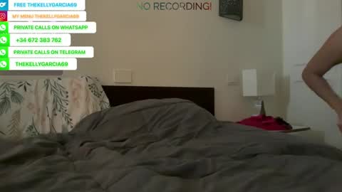 Kelly  Valentino online show from December 3, 10:34 am