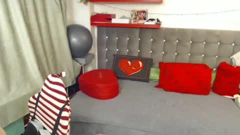 kelly online show from June 9, 1:39 am