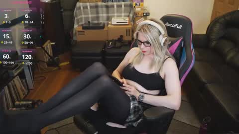 Snapshot of kelseycobalt chatting on October 20, 10:04 pm kelseycobalt online show from October 20, 10:04 pm