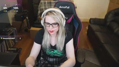 Snapshot of kelseycobalt chatting on October 19, 9:41 pm kelseycobalt online show from October 19, 9:41 pm