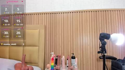    online show from November 13, 12:41 pm