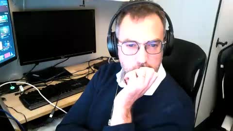 kelvin06133 online show from December 20, 10:00 pm