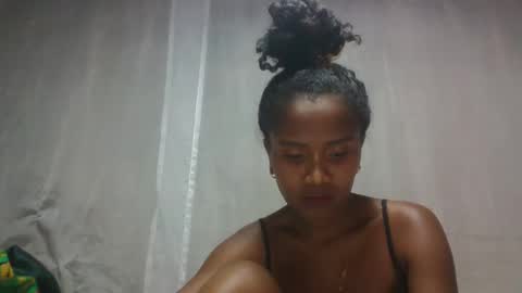 kelyhondra online show from February 8, 4:54 pm