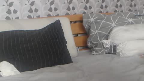 kelywild20 online show from July 5, 8:32 am