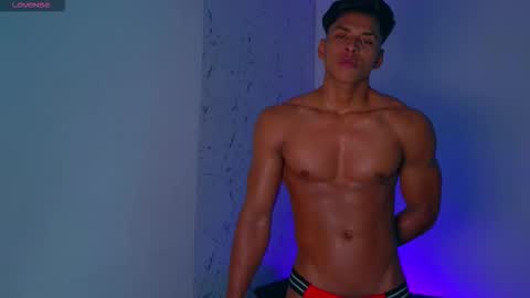 ken__owensx online show from December 17, 5:58 am