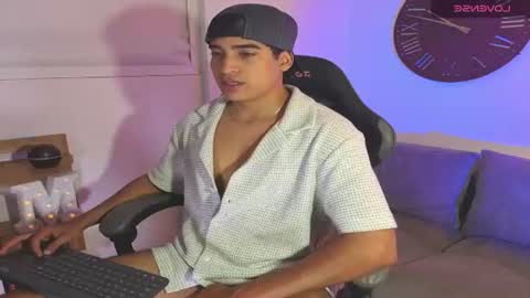 ken_blaker online show from June 22, 2:57 pm