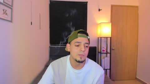 kendel_dimitri online show from April 21, 5:03 am