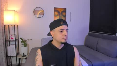 kendel_dimitri online show from May 24, 1:35 am