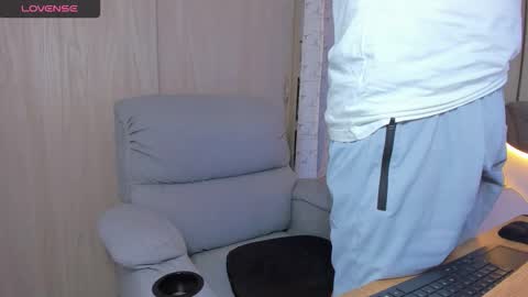 kendel_dimitri online show from November 15, 8:05 am