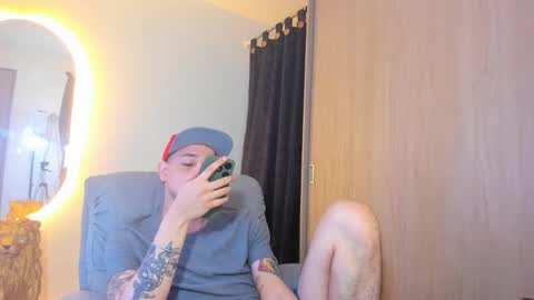 kendel_dimitri online show from January 31, 5:30 am