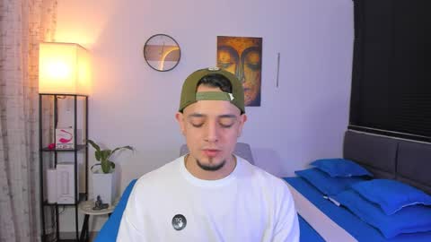 kendel_dimitri online show from May 15, 3:59 am