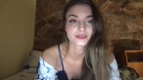 Kendra and Daniel online show from December 14, 9:21 pm