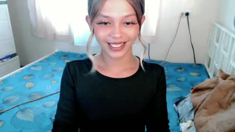 kendra_lunaxx online show from June 21, 4:52 am