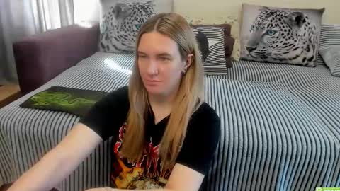 Kendra online show from May 26, 2:39 am
