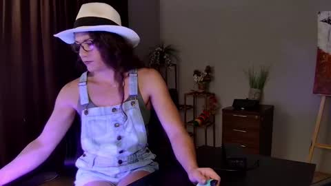 Kendra online show from February 18, 3:39 am