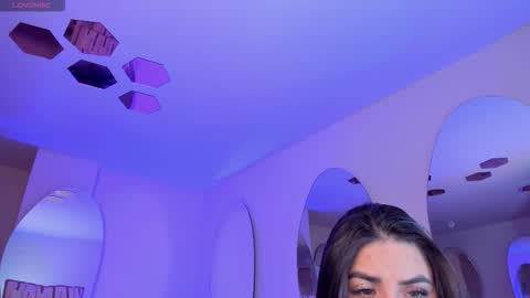  K E N D R A  online show from March 18, 4:29 am