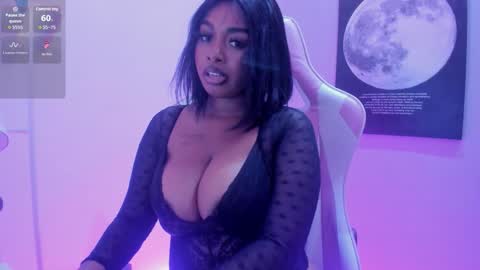 kendrasmith01 online show from October 17, 10:47 pm