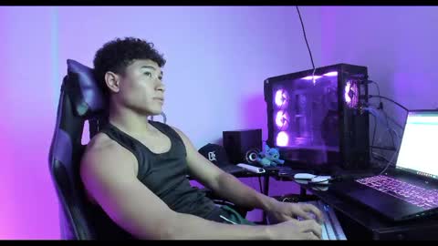 Snapshot of kenji_azura chatting on October 28, 7:31 am kenji online show from October 28, 7:31 am