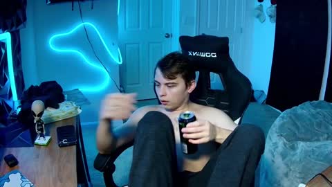 Drake online show from December 12, 3:43 am