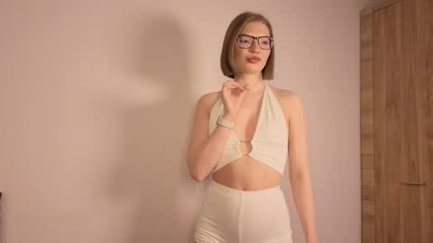 Lisa online show from March 13, 7:17 pm