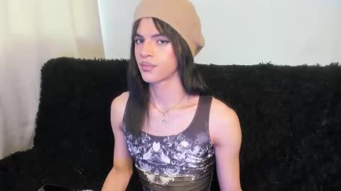 Kerly online show from November 13, 7:49 pm