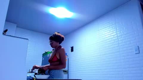 Kerlysmith24 online show from February 8, 7:27 pm