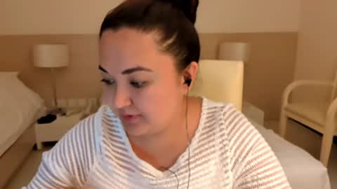 Pretty  P online show from June 21, 5:14 am