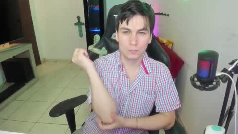 Kevin online show from February 2, 11:34 pm