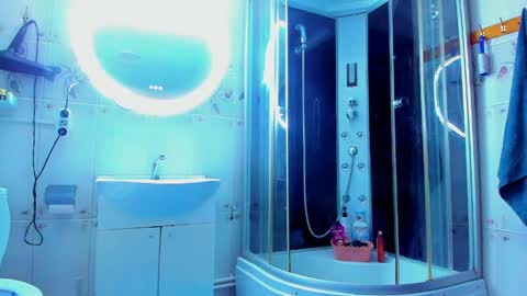 Kevin online show from April 18, 7:18 pm