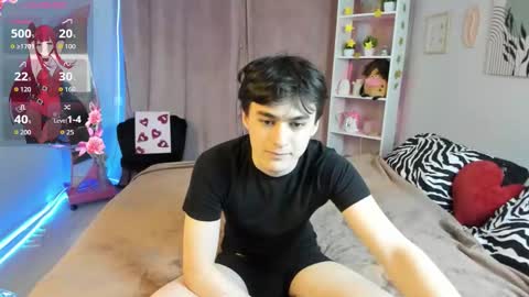 kevinhunter_ online show from November 14, 6:43 pm