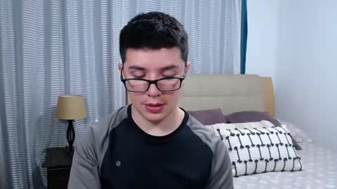 Kevin online show from April 21, 1:53 am