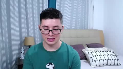 Kevin online show from April 10, 1:22 am