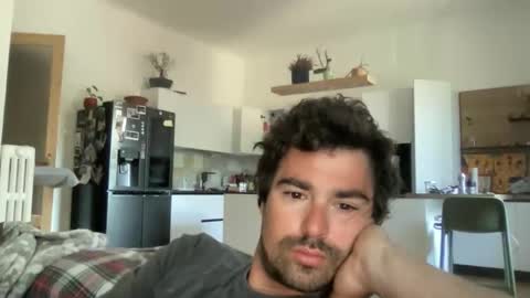 kevinpillobello online show from April 26, 6:55 am