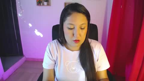 keyla_92 online show from May 20, 1:06 pm