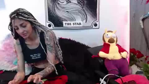 khaleesy online show from September 19, 9:18 pm