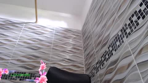 khloe33 online show from December 15, 3:41 pm