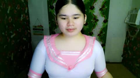 Your SweetGirl Ts online show from December 19, 11:11 pm