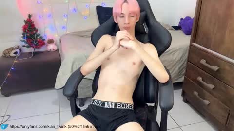 kiantwink online show from December 20, 9:55 pm