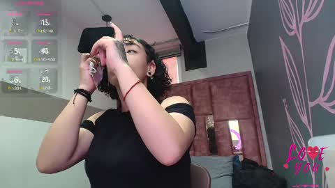 KIARA FOX online show from April 23, 9:05 pm