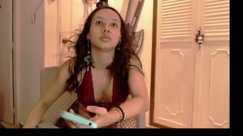 kiaralenon online show from August 2, 1:29 am