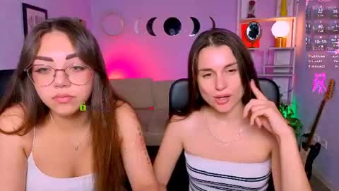 kiki_swan online show from June 13, 7:13 pm
