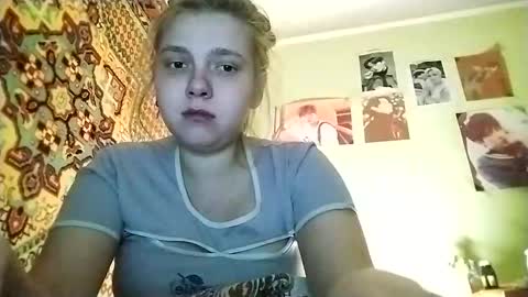 kikibang_ online show from February 24, 8:56 pm