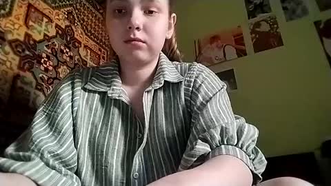 kikibang_ online show from April 14, 9:12 am